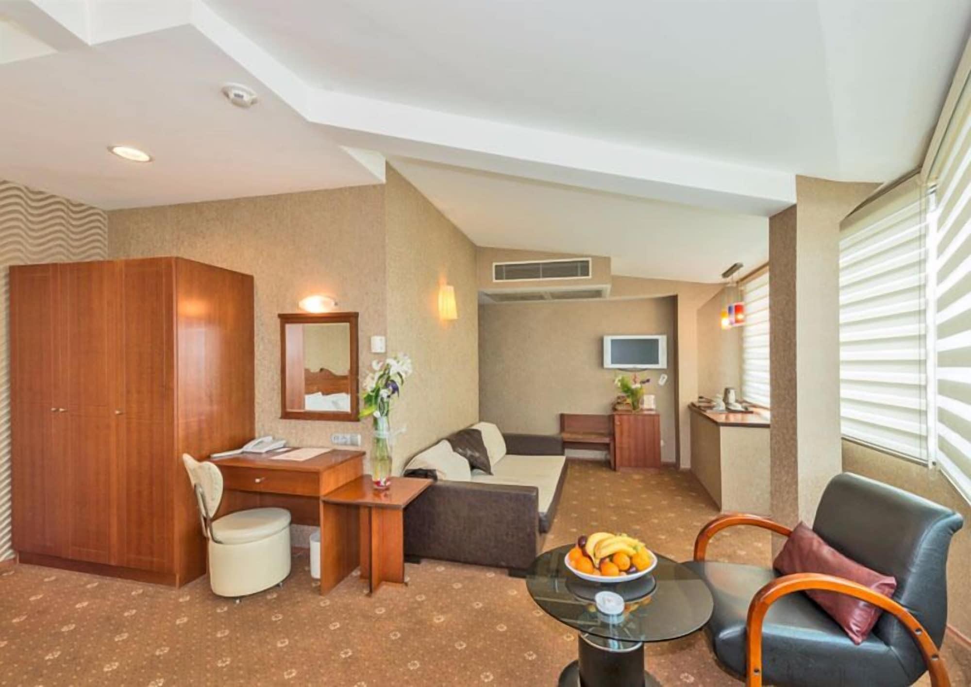 Vatan Asur Otel